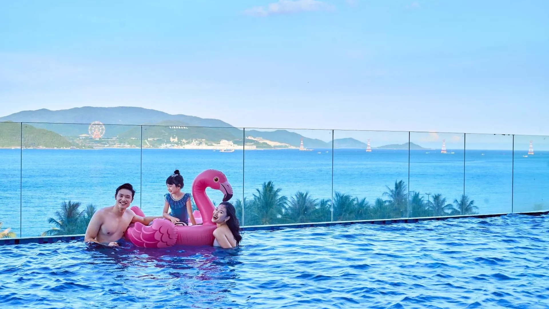 Hotel Vinpearl Beachfront Nha Trang