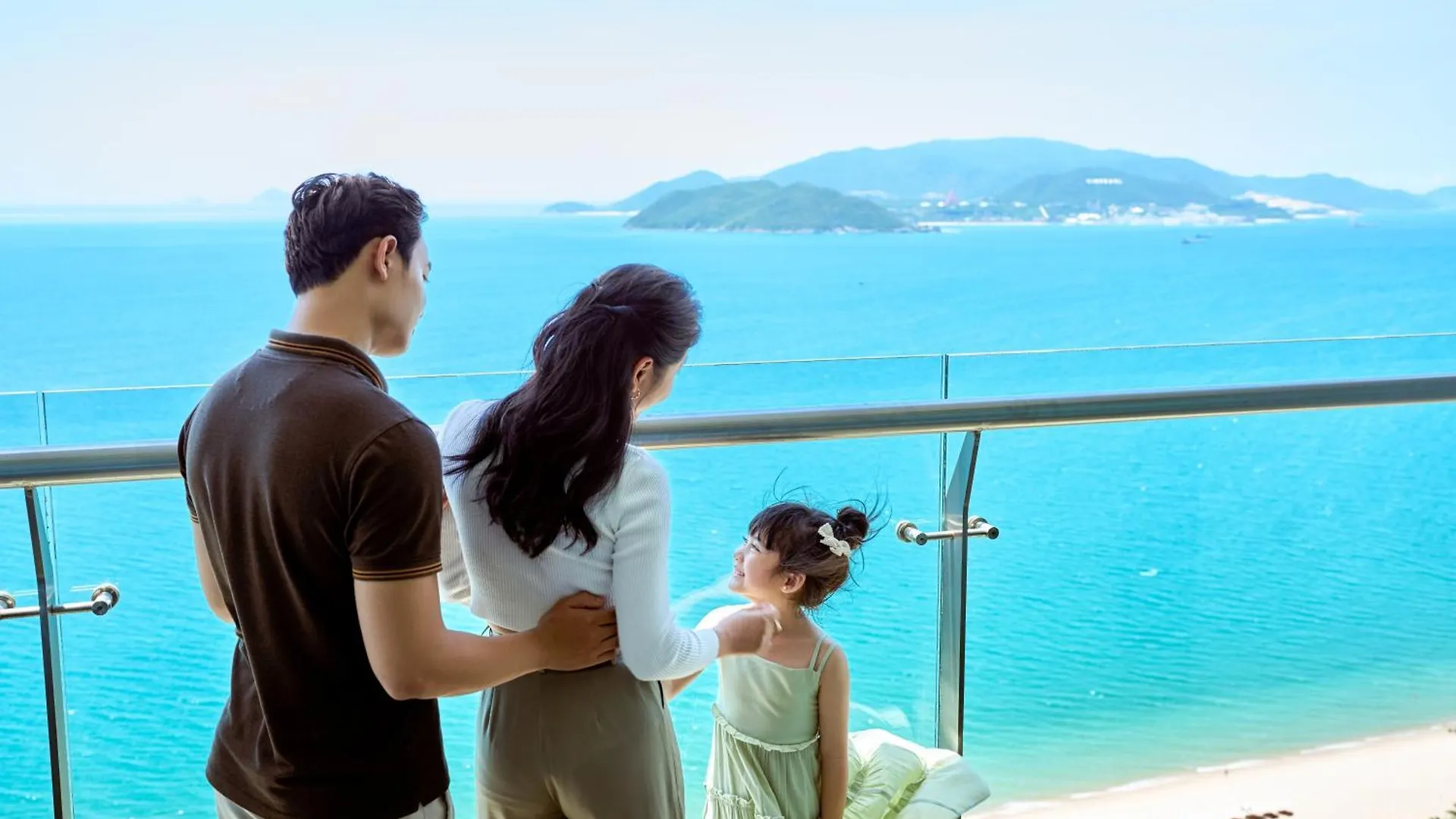 Vinpearl Beachfront Nha Trang 5*,  Vietnam