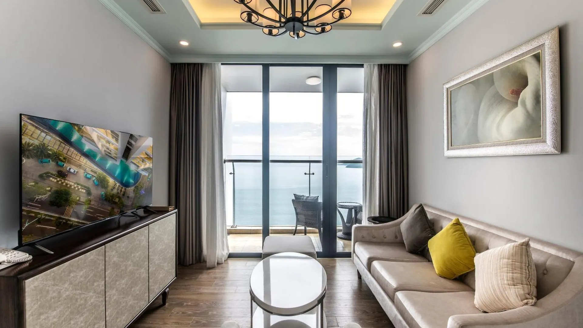 ***** Hotel Vinpearl Beachfront Nha Trang Vietnam