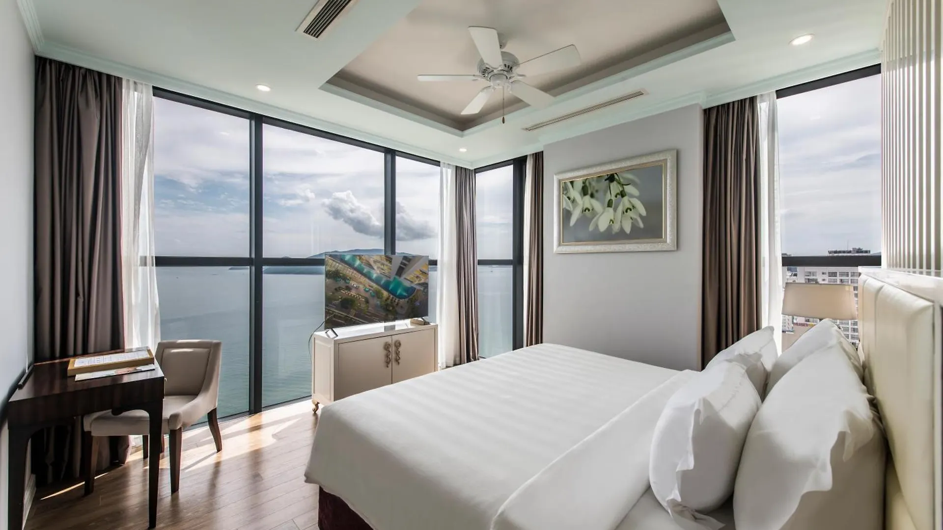 Hotel Vinpearl Beachfront Nha Trang