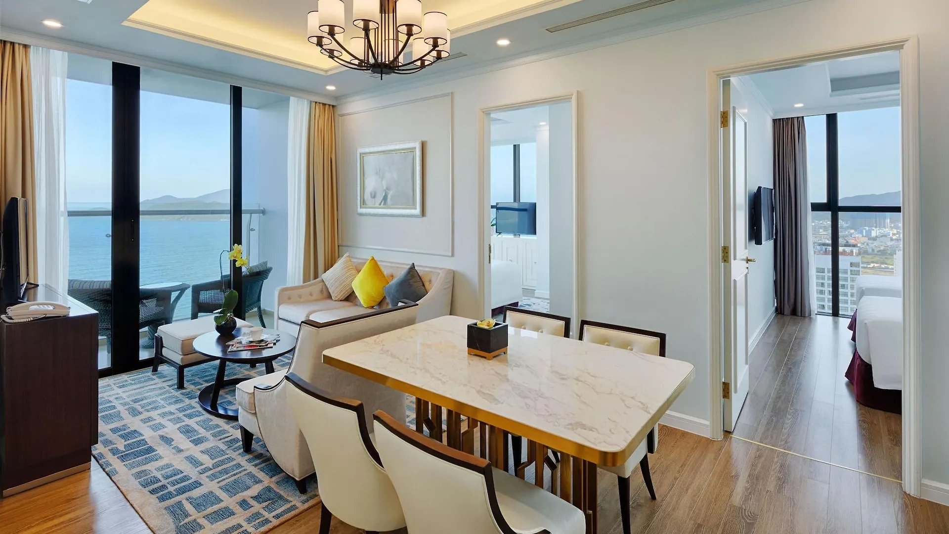 Hotel Vinpearl Beachfront Nha Trang