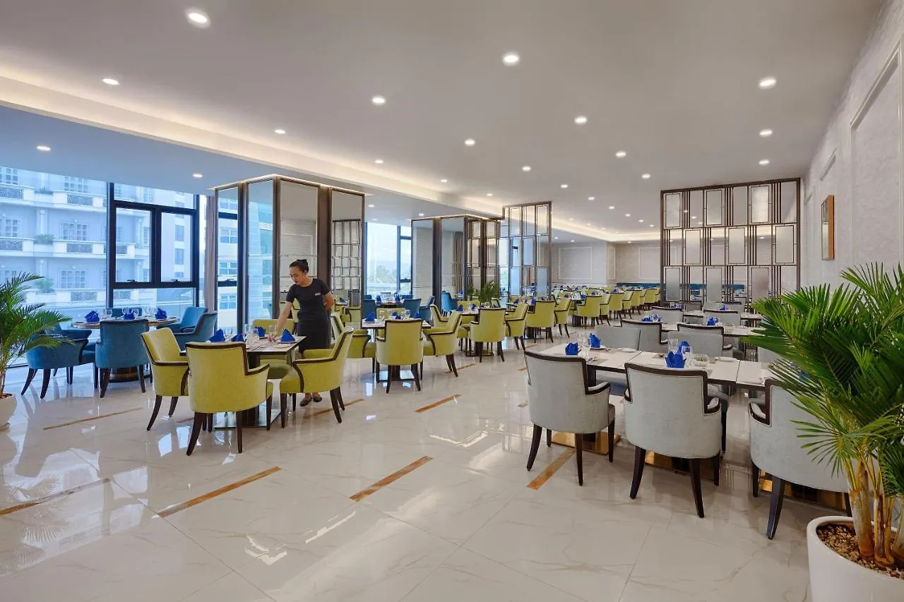 Hotel Vinpearl Beachfront Nha Trang