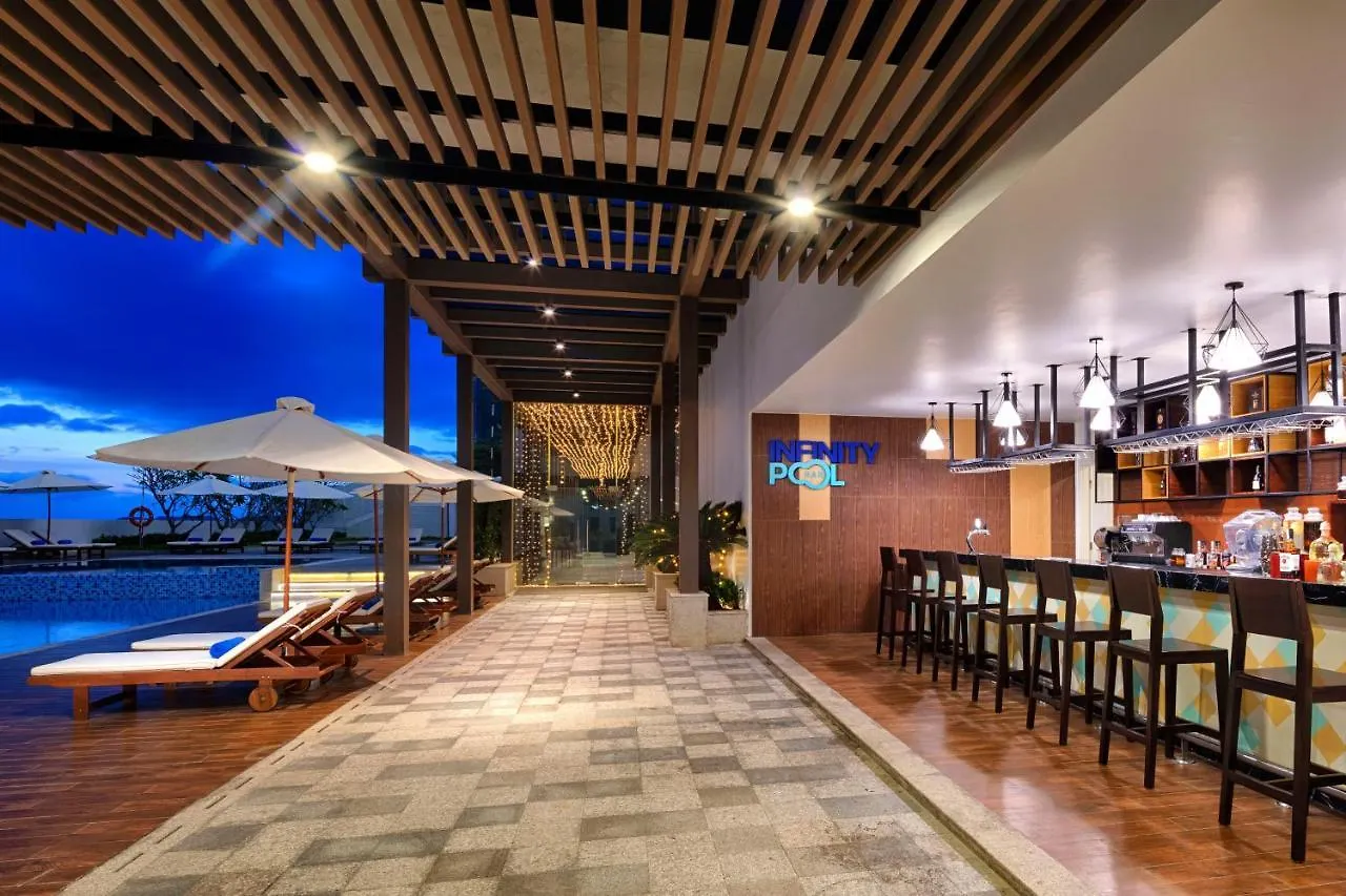 Vinpearl Beachfront Nha Trang 5*,  Vietnam