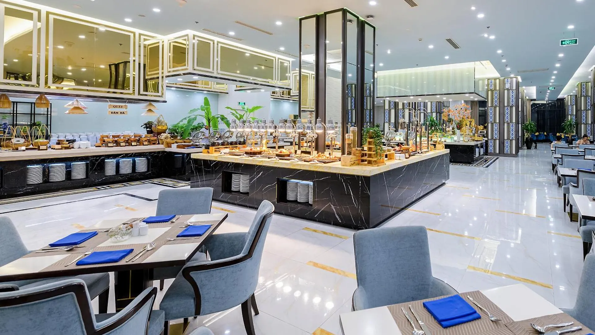 ***** Hotel Vinpearl Beachfront Nha Trang Vietnam
